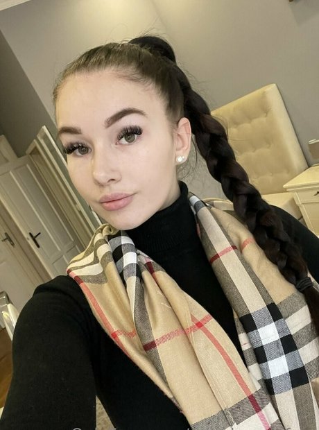 ariaphoenixfree actriz de alta definición foto