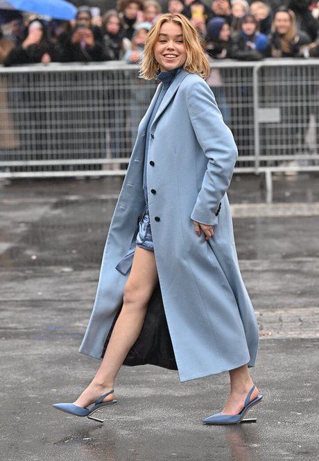 Milly Alcock estrella atractiva recopilación