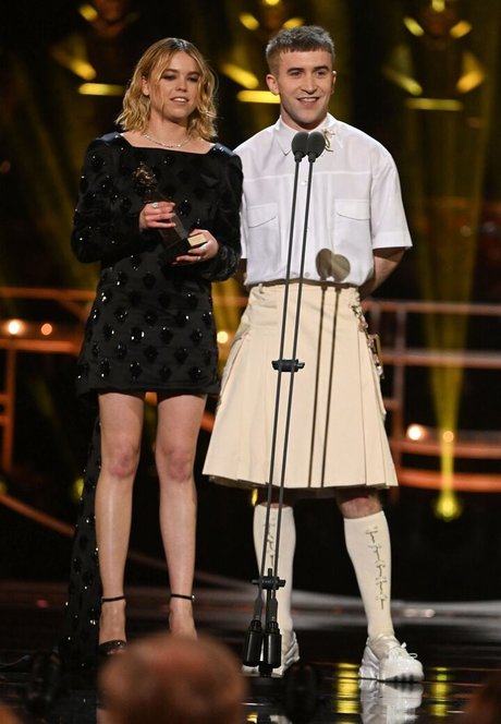 Milly Alcock mejor estrella porno recopilación