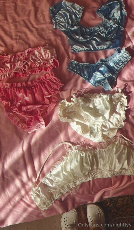 Nightlyy belle étoile photo