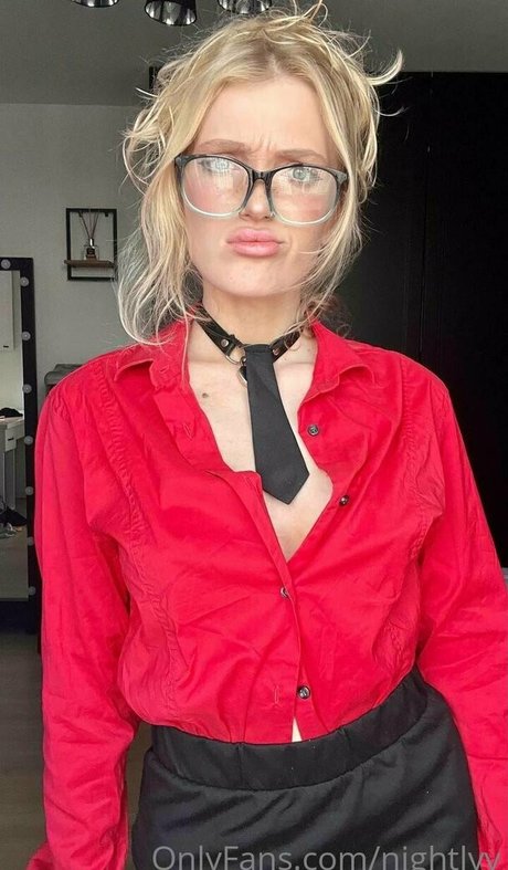 Nightlyy star du sexe photo