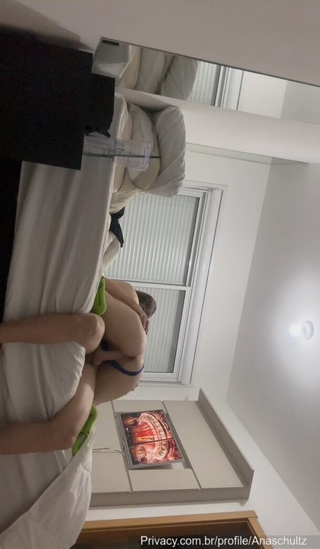 Ana Schultz star du porno exclusive galeries