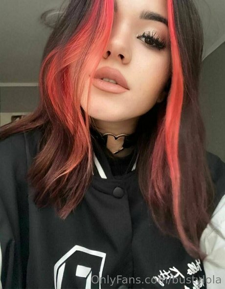 bustylola actrice porno photos