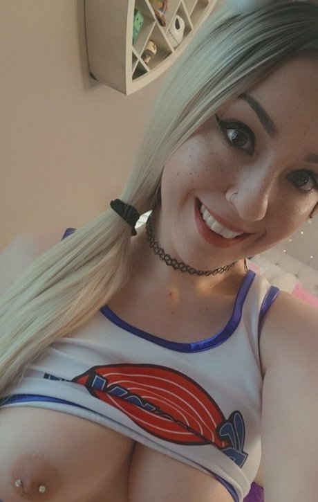 MissHeatherbby star du porno sympa des photos