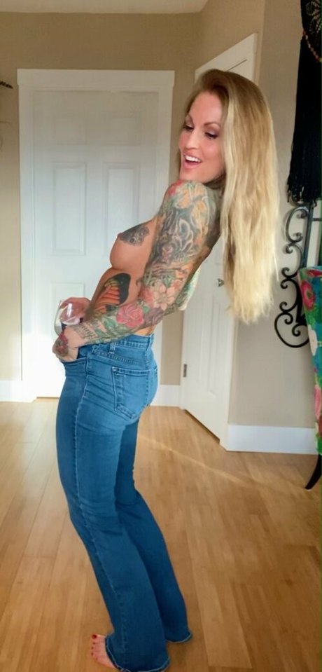 janine actrice adulte image