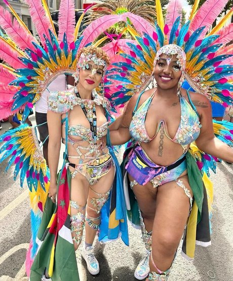 Nathalie Emmanuel étoile sympa des photos