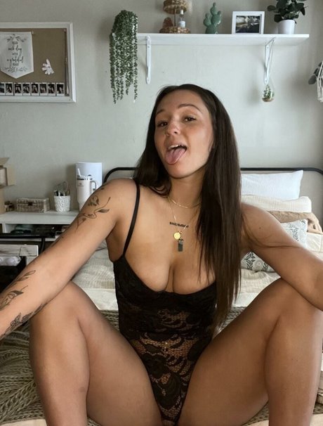 Anna Hendricks actriz desnuda imagen