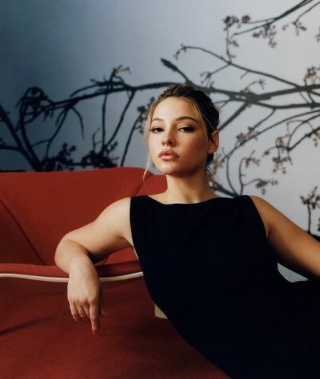 Madelyn Cline sexe de star du porno images