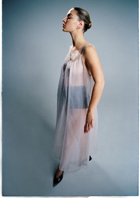 Madelyn Cline modèles nus image