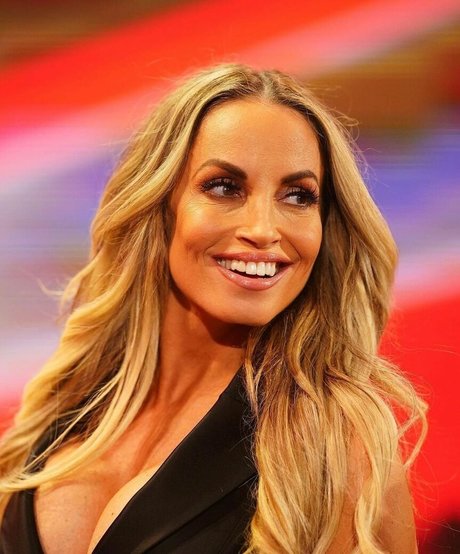 Trish Stratus estrella porno desnuda galerías