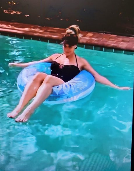 Trish Stratus modèle sympa galerie