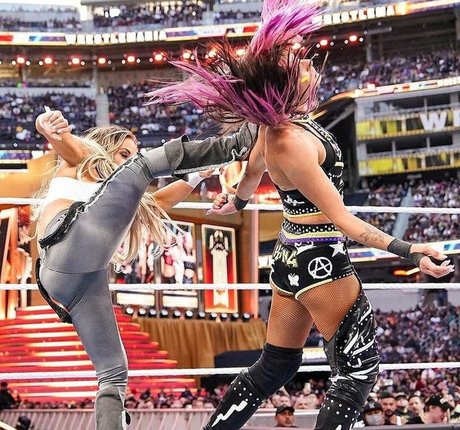 Trish Stratus modelo atractivo galería