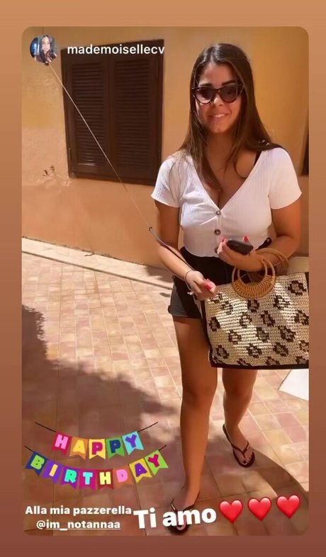 Anna Rebellato star érotique img