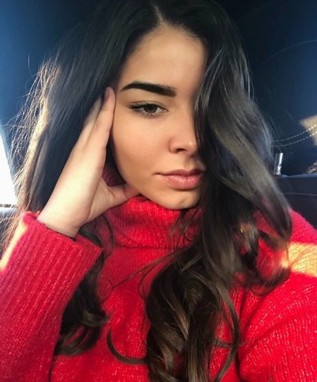 Anna Rebellato bonita modelo recopilación