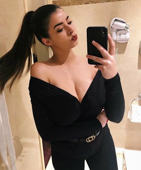 Anna Rebellato modelo de alta calidad imagen