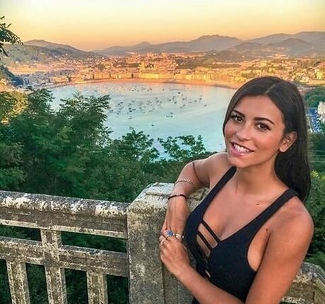 Justine Reine Marie belle étoile des photos