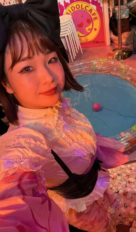 Childish Lina star du porno sympa photos