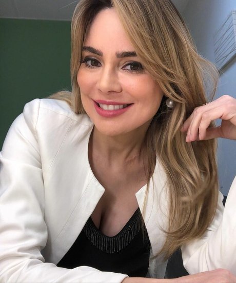 Rachel Sherazade star du porno adulte galeries