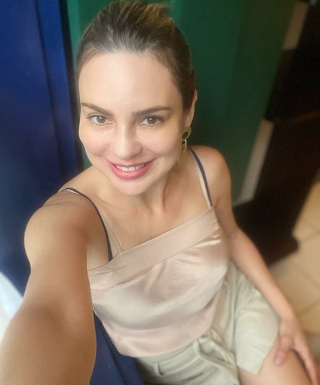 Rachel Sherazade hermosa actriz archivo