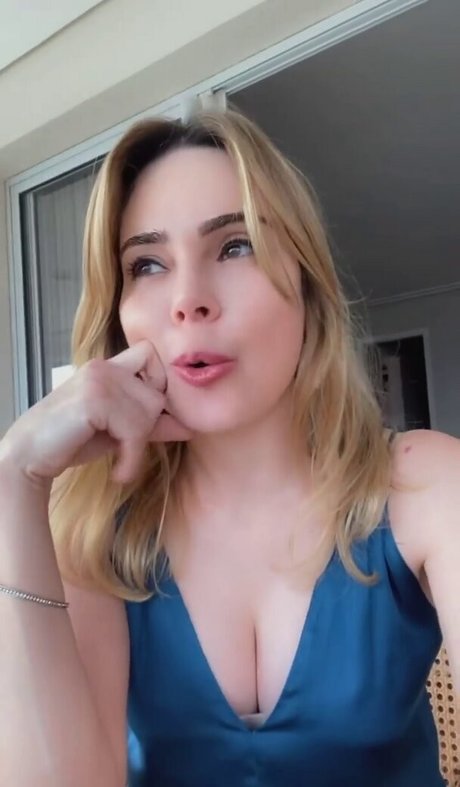 Rachel Sherazade star du porno nue des photos