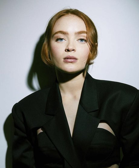 Sadie Sink hot actress gallery