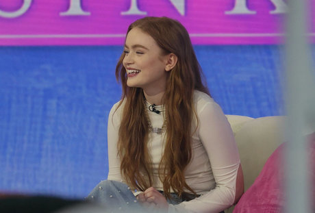 Sadie Sink star art pictures