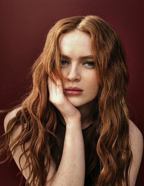 Sadie Sink desnudos de estrellas recopilación