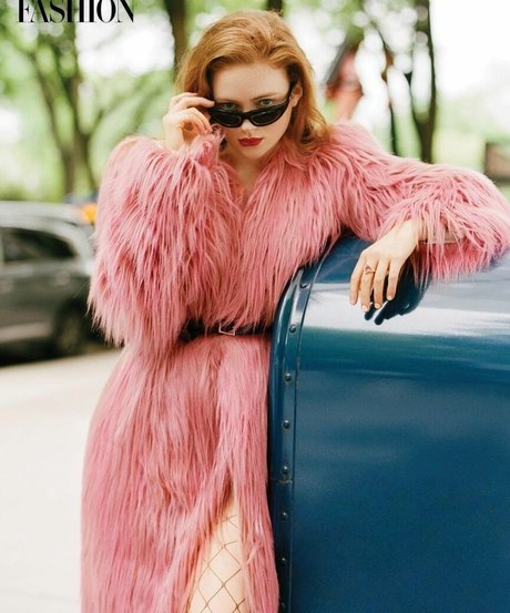 Sadie Sink meilleure star du porno collection