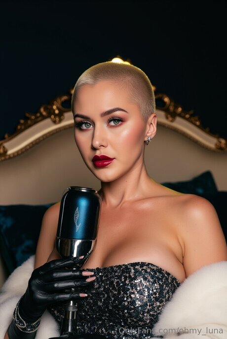 ohmy luna modèles nus archive