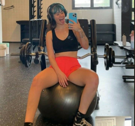 Julia K Barni estrella porno de arte foto