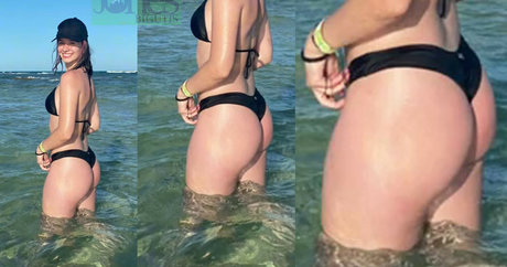 Julia K Barni naked pornstar gallery