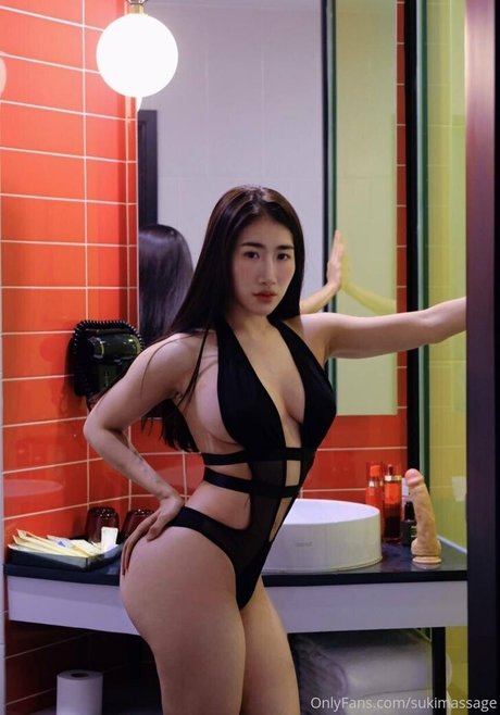 mochianaa modèle pornographique galerie