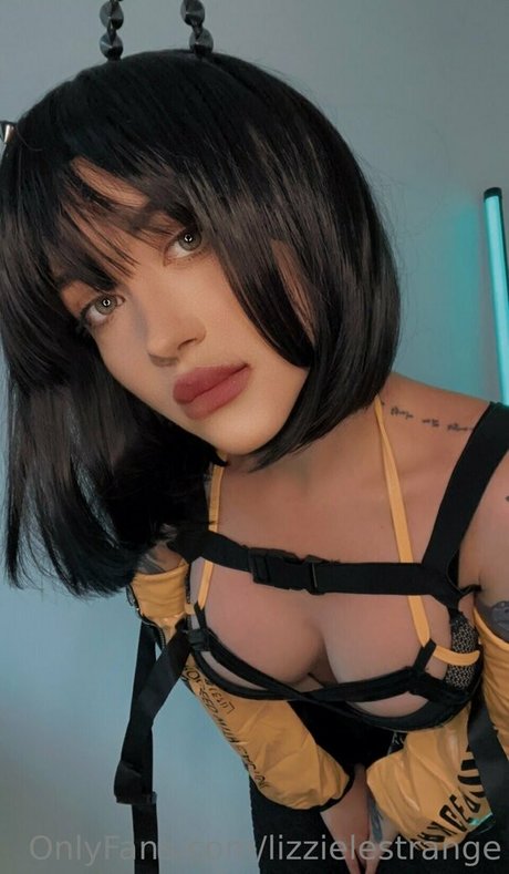 Lizzie Le Strange star erotic archive