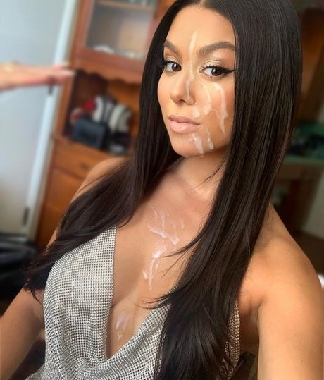 Kira Kosarin bonita estrella porno imágenes