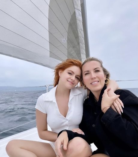 Ariel Winter actriz atractiva imagen