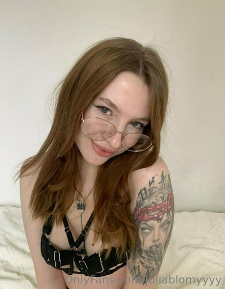 juliablomyyyy sex star img