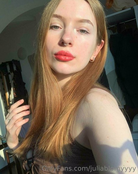 juliablomyyyy actrice xxx collection