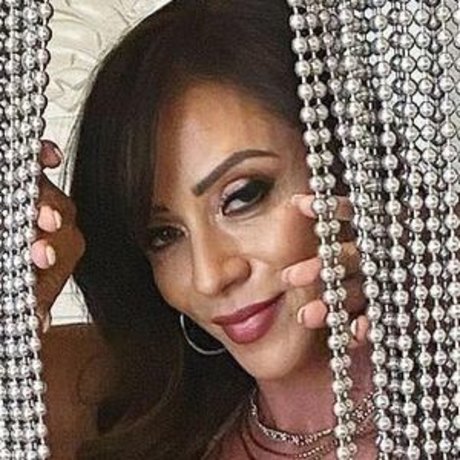 Ariella Ferrera belle étoile galeries