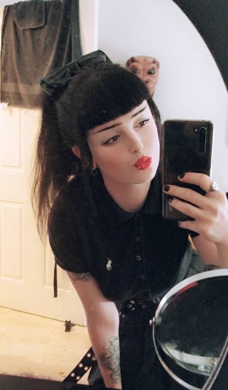 missdellavigne modelo sexy fotos