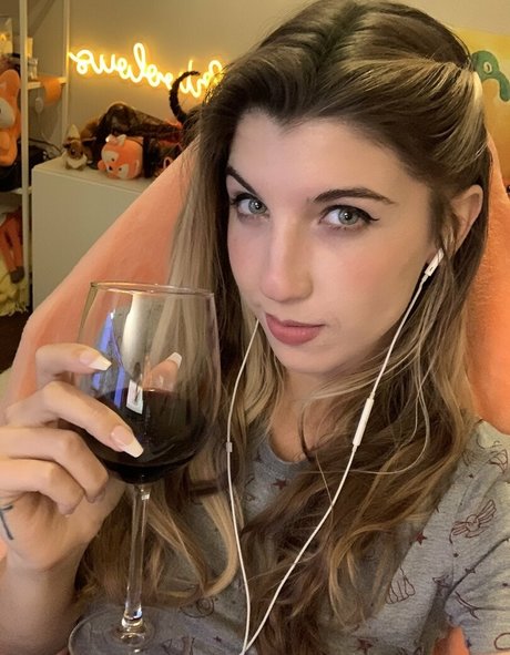 FrivolousFox ASMR modèle de sexe img