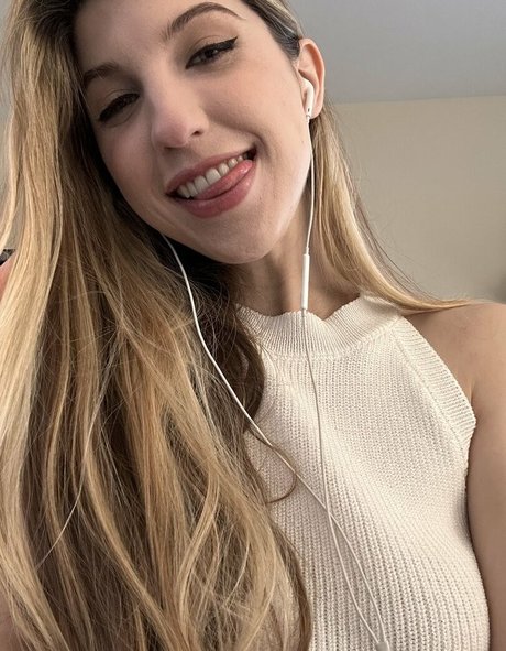 FrivolousFox ASMR hd actress picture