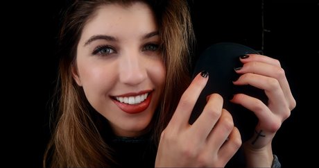 FrivolousFox ASMR model pics