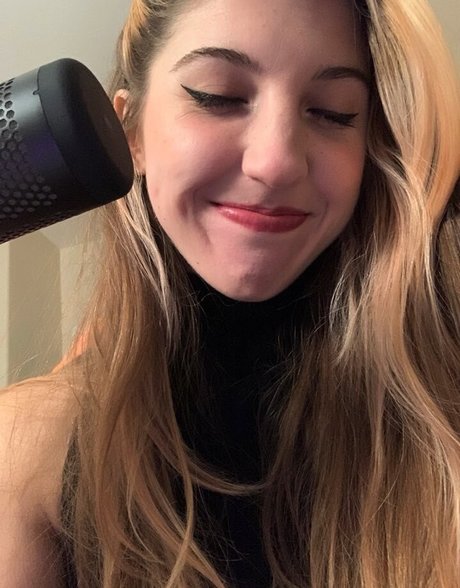 FrivolousFox ASMR nice actress pic