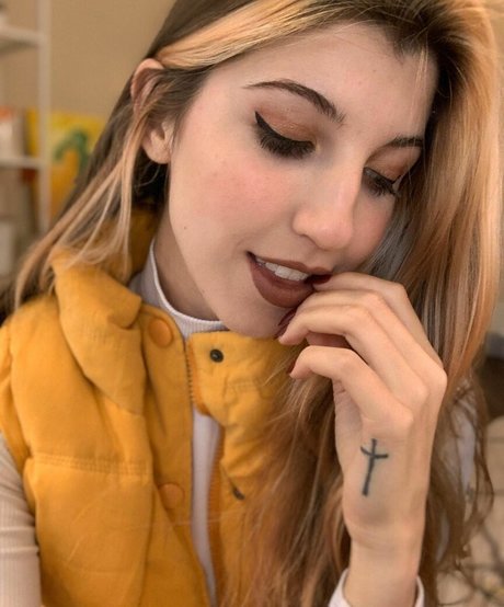 FrivolousFox ASMR actrice pornographique images