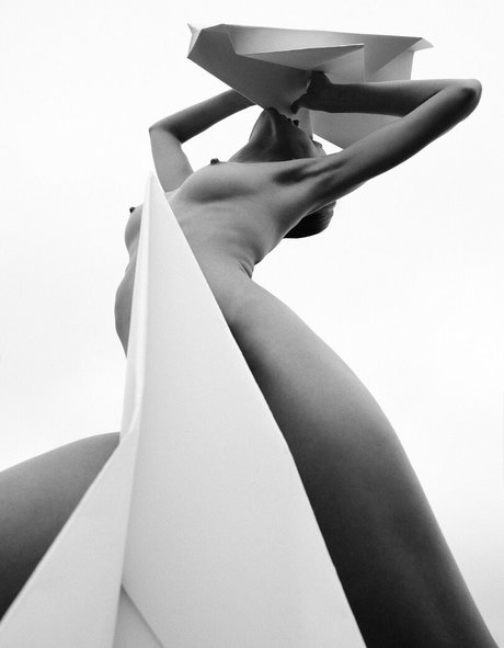 Yana Wex model art image