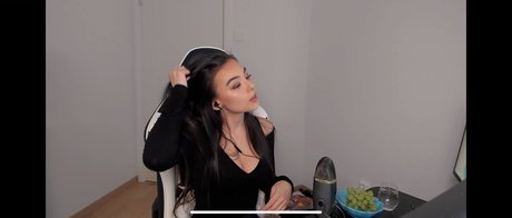 MichelleR pornstar erotic picture