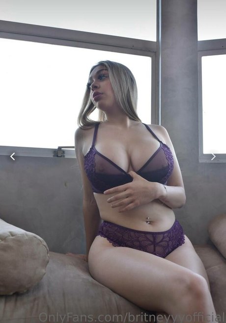 britneyyyofficial mannequin des photos