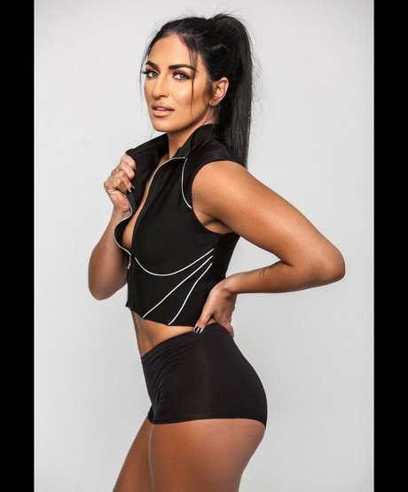 Sonya Deville pretty actress photo
