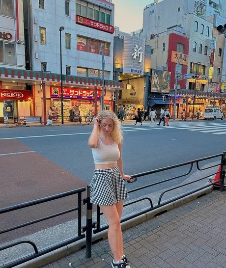 Mimi Lintrup estrella pornografica imágenes