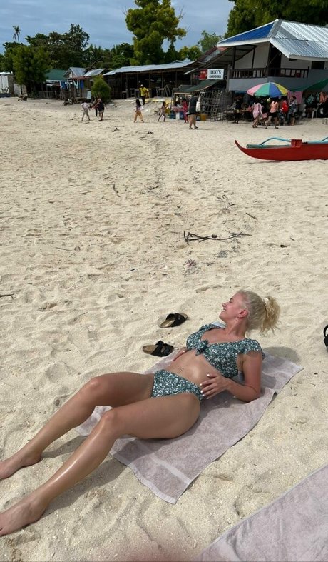 Mimi Lintrup arte modelo recopilación